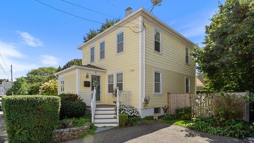 4 School St, Newburyport, MA, 01950-2920 | Card Image