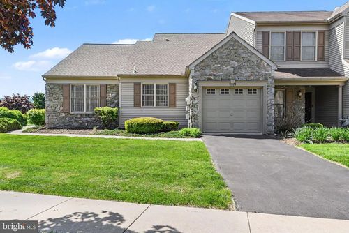 1928 Limestone Dr, HUMMELSTOWN, PA, 17036-7023 | Card Image