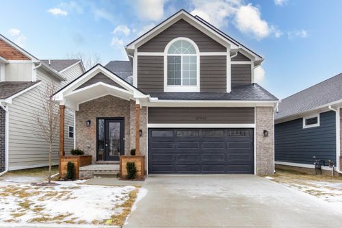 27602 Maryjane Ln E, New Baltimore, MI, 48047-2917 | Card Image