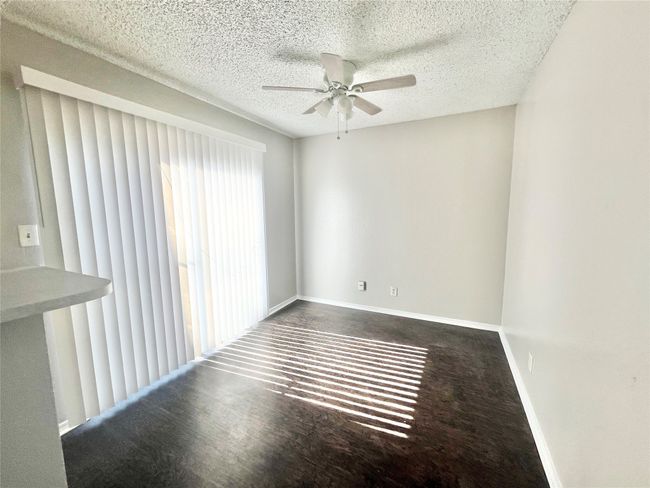 2641 Isbella Dr, Home with 3 bedrooms, 2 bathrooms and null parking in Grand Prairie TX | Image 4