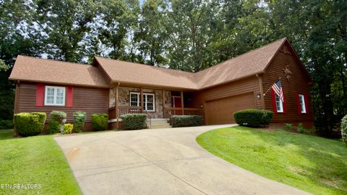 25 Amesbury Ct, Crossville, TN, 38558-4405 | Card Image