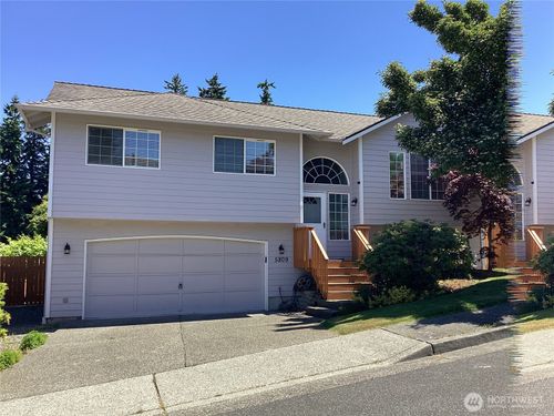 5809 11th Ave W, Everett, WA, 98203-5903 | Card Image
