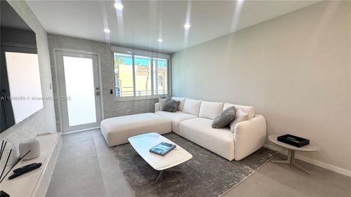apt-203-405 N Hibiscus Dr, Miami Beach, FL, 33139-5170 | Card Image