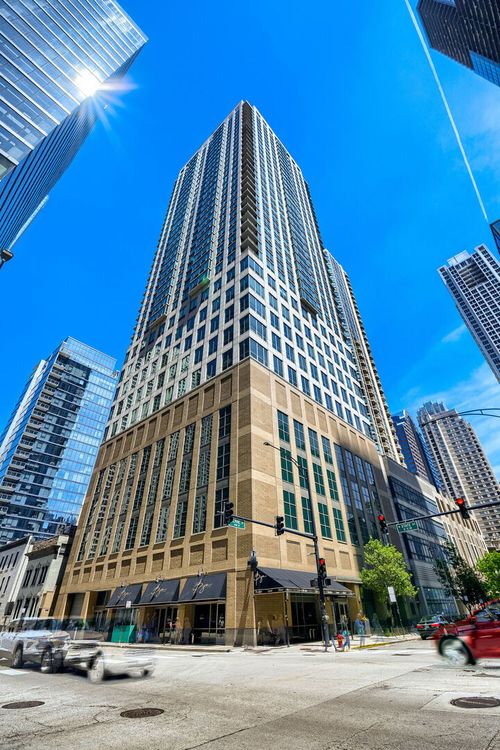 1511-2 Erie St, Chicago, IL, 60611-3667 | Card Image