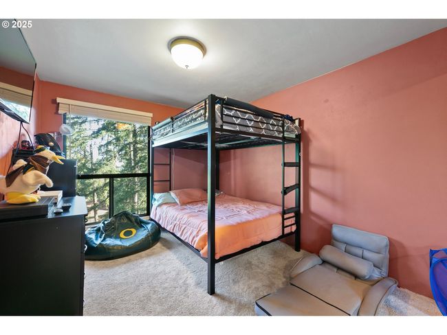 151 Treehill Loop, Condo with 2 bedrooms, 2 bathrooms and null parking in Eugene OR | Image 32