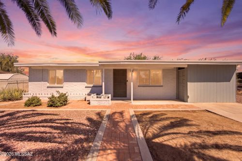 7575 E Persimmon Dr, Tucson, AZ, 85730-4309 | Card Image