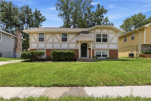 6405 E 140th Ter, Grandview, MO, 64030-3874 | Card Image