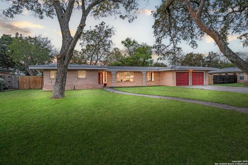 212 Atwater Dr, Castle Hills, TX, 78213-3320 | Card Image