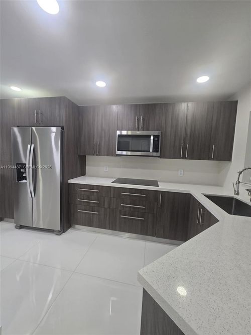 apt-311-1750 W 46th St, Hialeah, FL, 33012-2847 | Card Image