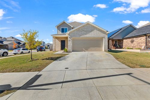 401 Thompson Pl, Everman, TX, 76140-2064 | Card Image