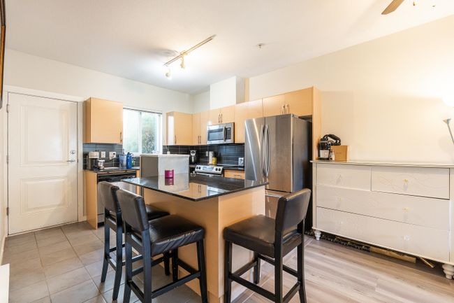 404 - 1661 Fraser Avenue, Condo with 3 bedrooms, 1 bathrooms and 1 parking in Port Coquitlam BC | Image 11