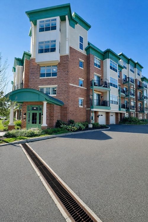 apt-416-69 Foundry St, Wakefield, MA, 01880-3263 | Card Image