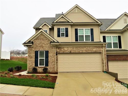 2537 Royal York Ave, Charlotte, NC, 28210-3024 | Card Image