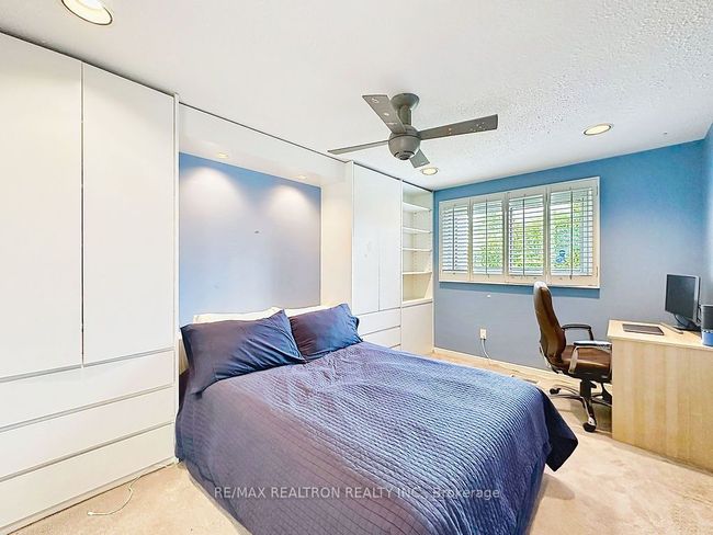 17 Colvin Cres, House other with 5 bedrooms, 4 bathrooms and 3 parking in Thornhill ON | Image 31