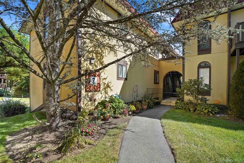 2-7 Granada Cres, White Plains, NY, 10603-1247 | Card Image
