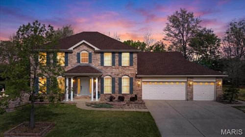 5527 Hennsley Cir, Weldon Spring, MO, 63304-1086 | Card Image