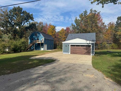 4120 Clendening Rd, Gladwin, MI, 48624-8730 | Card Image