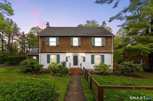400 Quaker Ln N, West Hartford, CT, 06119-1038 | Card Image