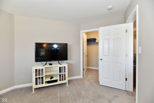 Walk-in Closet | Image 37