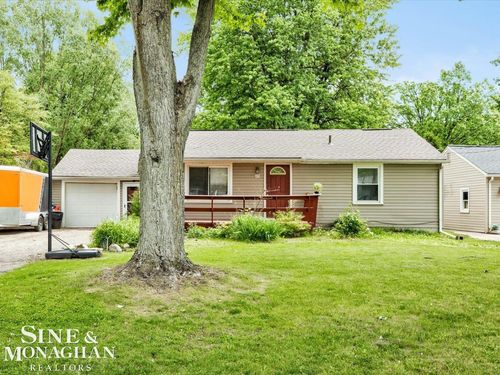 1471 S Packard Ave, Burton, MI, 48509 | Card Image