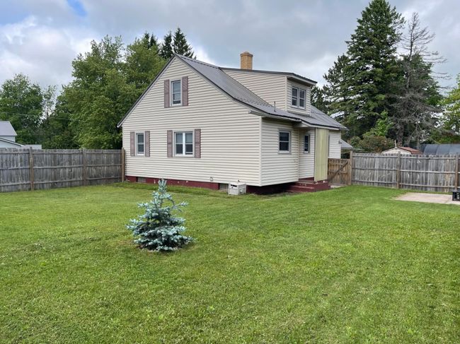 301 7 Th Ave N, House other with 4 bedrooms, 2 bathrooms and null parking in Hurley WI | Image 22