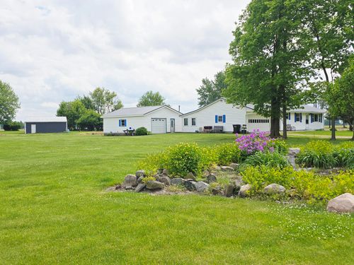 31915 M 60, Leonidas, MI, 49066-9433 | Card Image