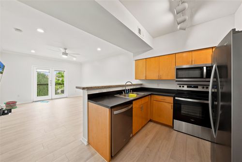 2307-3102 Kings Rd, Dallas, TX, 75219-1355 | Card Image