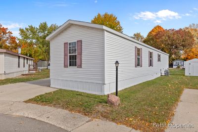 5733 Sandy Court Se, House other with 3 bedrooms, 2 bathrooms and null parking in Grand Rapids MI | Image 3