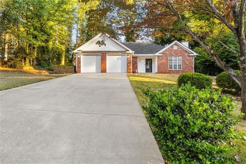 7574 Antebellum Ln, Riverdale, GA, 30274-4050 | Card Image