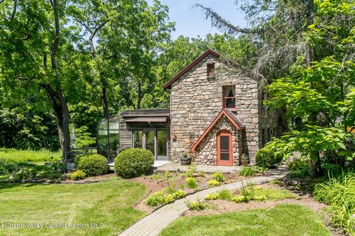1365 Old Post Rd, Ulster Park, NY, 12487-5358 | Card Image