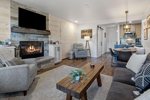 17231724-18575 Sw Century Dr, Bend, OR, 97702-1950 | Card Image