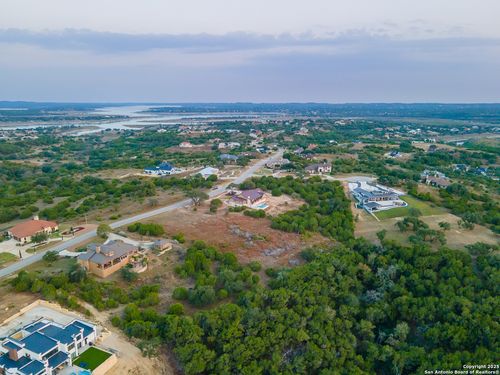 972 Mystic Pkwy, Spring Branch, TX, 78070-5519 | Card Image