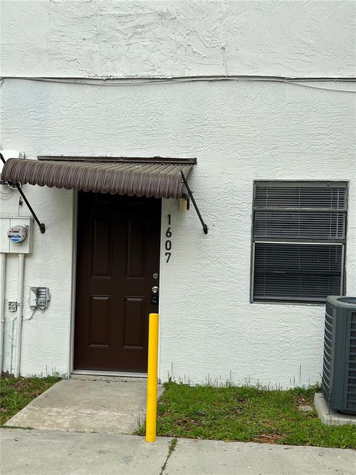 1607 Jacobs Rd, South Daytona, FL, 32119-1905 | Card Image