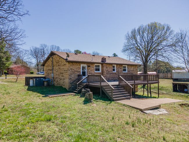 9211 Bates Trl, House other with 3 bedrooms, 2 bathrooms and 1 parking in Lyles TN | Image 4