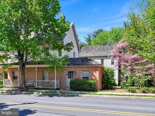 307 E Main St, LITITZ, PA, 17543-2032 | Card Image