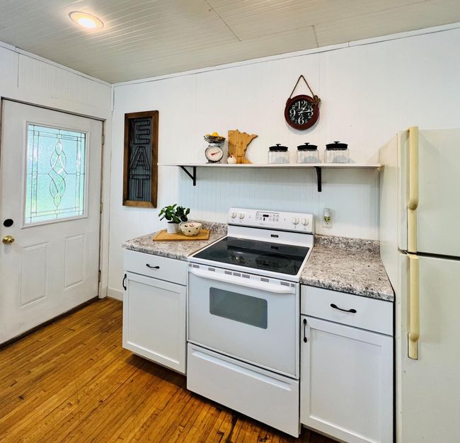 Kitchen | Image 14