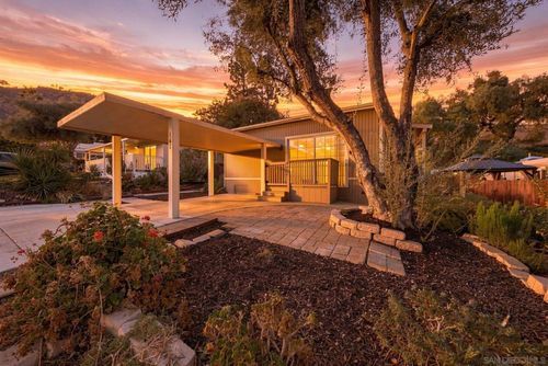 spc-141-1120 Pepper Dr, El Cajon, CA, 92021-1328 | Card Image