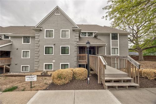 7-5860 Park St, Shawnee, KS, 66216-4654 | Card Image
