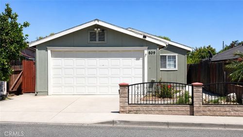 609 N 12th St, Santa Paula, CA, 93060-1704 | Card Image