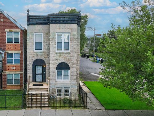 209 S Albany Ave, Chicago, IL, 60612-2721 | Card Image