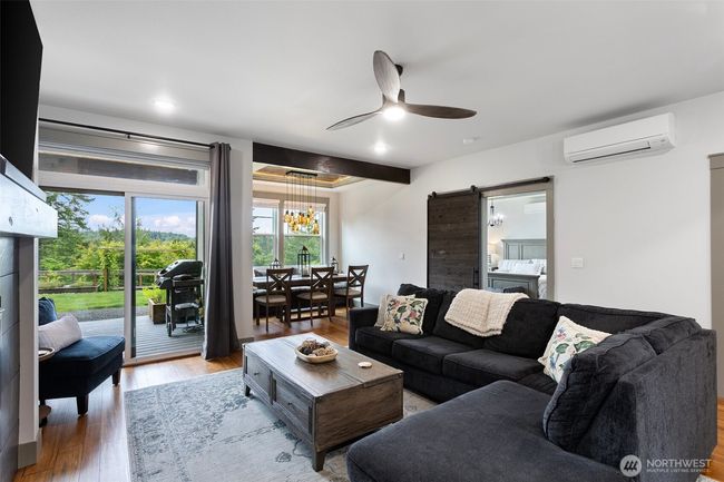 321 W Berry Ridge Rd, House other with 3 bedrooms, 2 bathrooms and 3 parking in Shelton WA | Image 11
