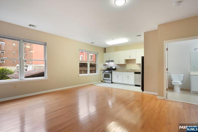25 Duncan Ave, Condo with 2 bedrooms, 2 bathrooms and null parking in Jersey City NJ | Image 7