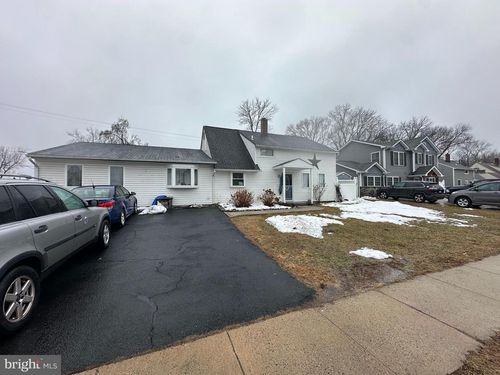 56 Goldenridge Dr, LEVITTOWN, PA, 19057-3202 | Card Image