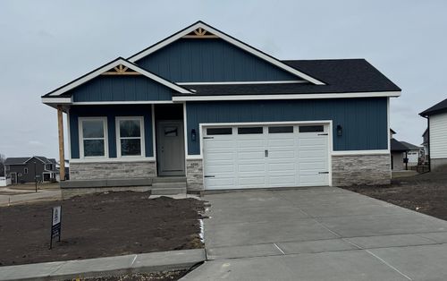 6108 Thor Ave, Davenport, IA, 52807-2155 | Card Image