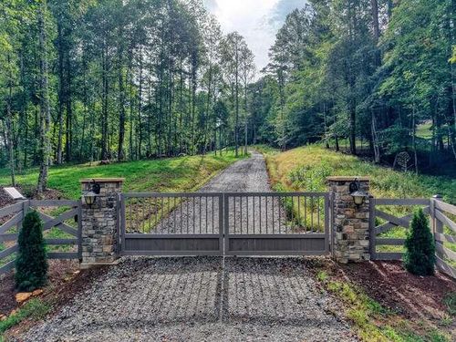 869 Garrett Cir, Blairsville, GA, 30512-2462 | Card Image