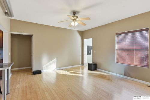 203-2315 Harney St, Omaha, NE, 68102-2321 | Card Image