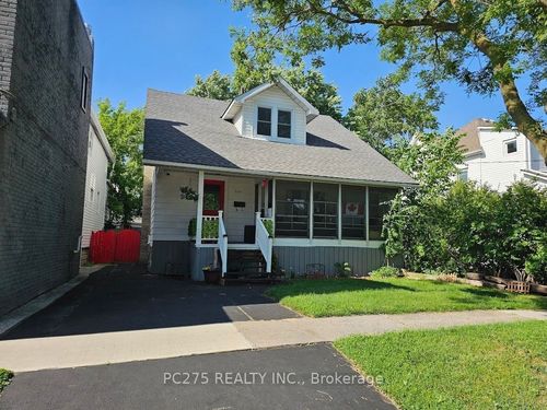 224 Maxwell St, Sarnia, ON, N7T5C4 | Card Image