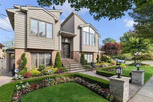 164 85th St, Howard Beach, NY, 11414 | Card Image