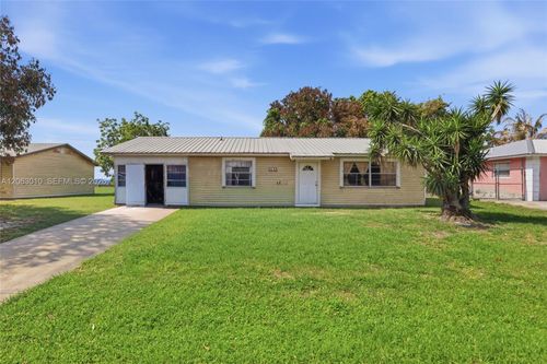 1132 Mississippi Ave, Clewiston, FL, 33440-5513 | Card Image