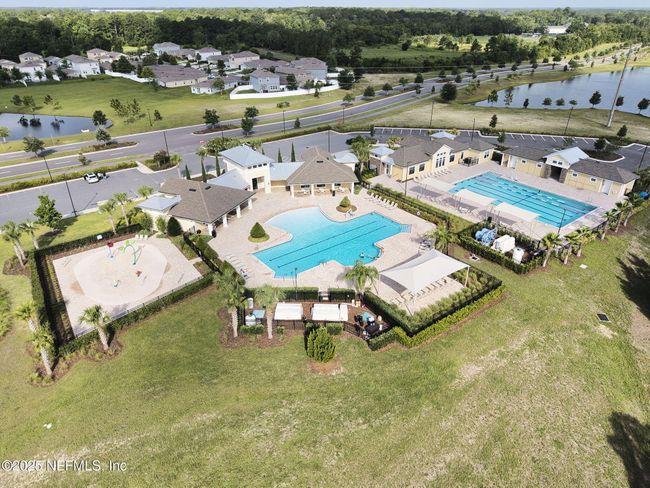 Ameneties: 2 pools, splash pad | Image 41